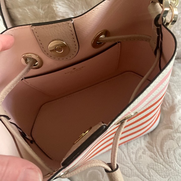Kate Spade NWOT Pink/Red Striped Bucket Bag - Picture 6 of 6